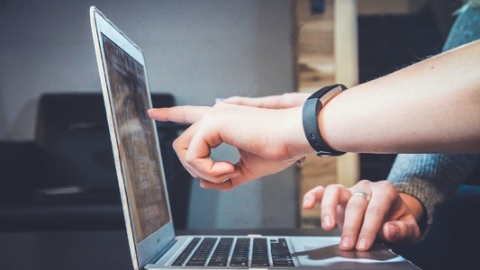 Cosa scrivono gli utenti online nelle recensioni Simecom? Commenti positivi e negativi sul fornitore.